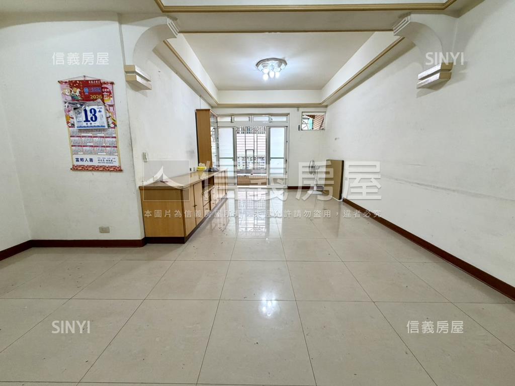 捷運邊間採光好屋房屋室內格局與周邊環境
