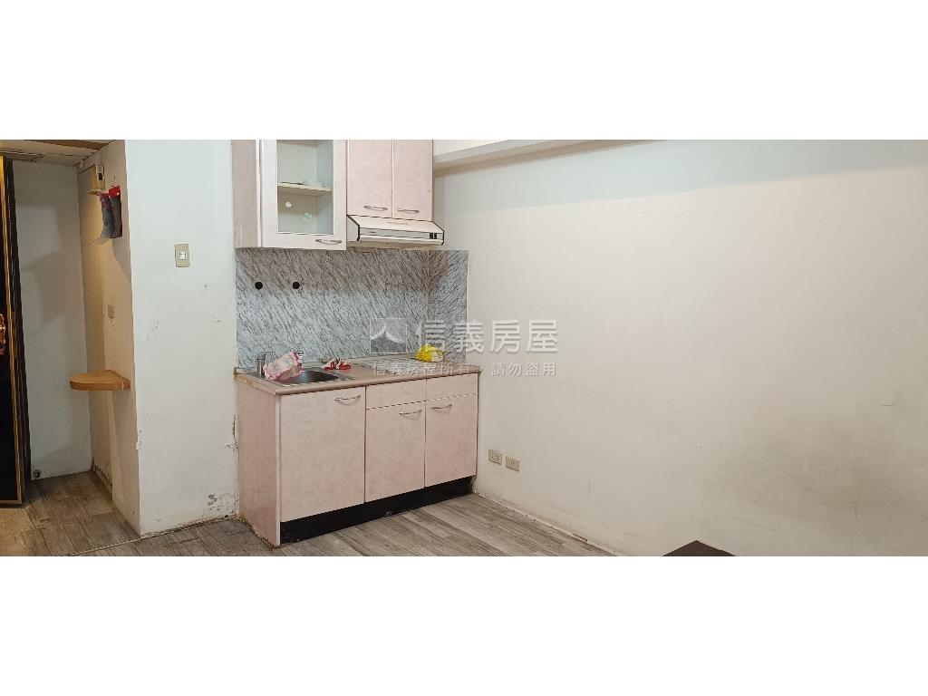 中山國小站首都邊間美居房屋室內格局與周邊環境