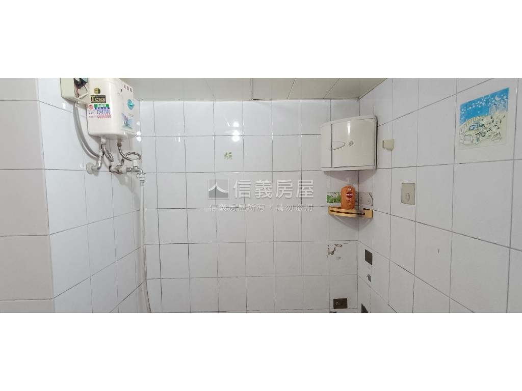 中山國小站首都邊間美居房屋室內格局與周邊環境