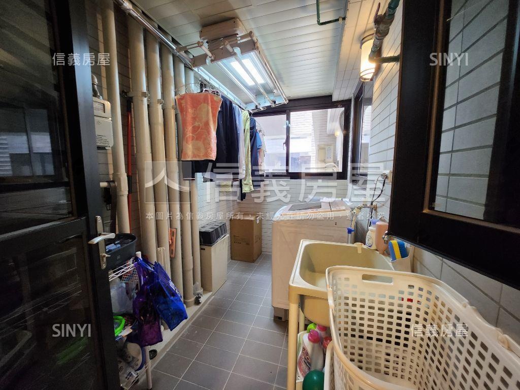 專任經國翫四房雙車位房屋室內格局與周邊環境