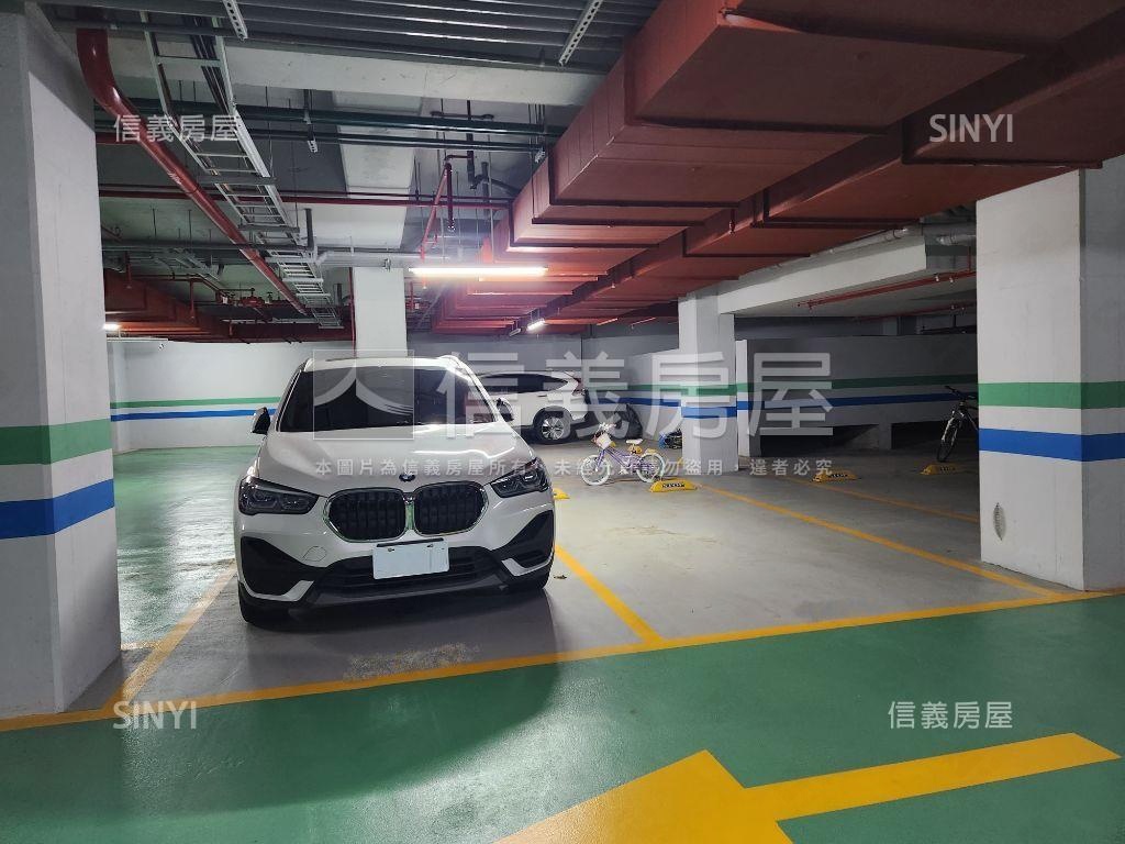 專任經國翫四房雙車位房屋室內格局與周邊環境