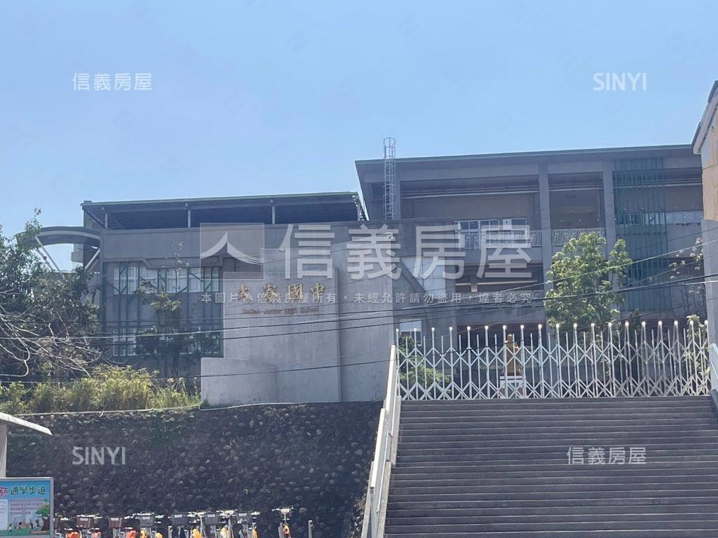 劍橋特區書香氣息三房平車房屋室內格局與周邊環境