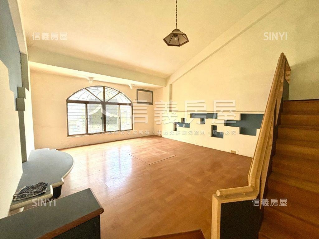 近行政中心獨棟別墅房屋室內格局與周邊環境