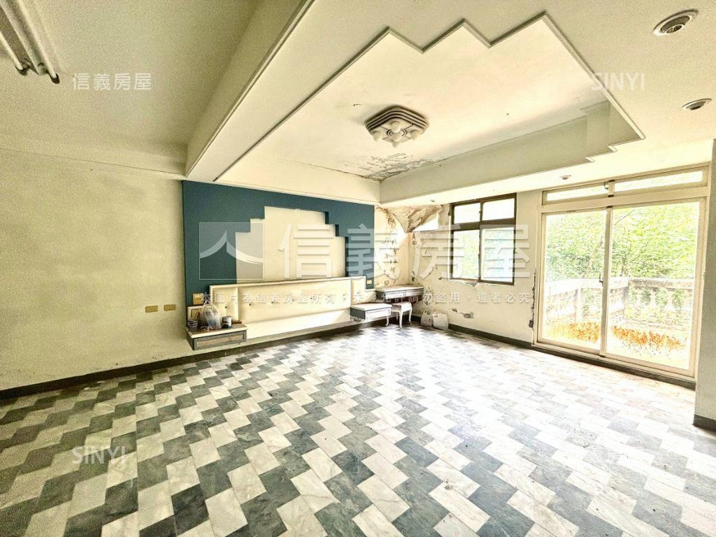 近行政中心獨棟別墅房屋室內格局與周邊環境
