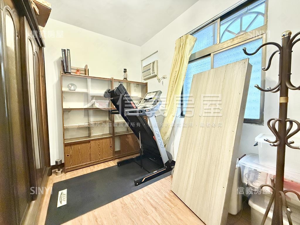 近南勢重劃區透天可停雙車房屋室內格局與周邊環境