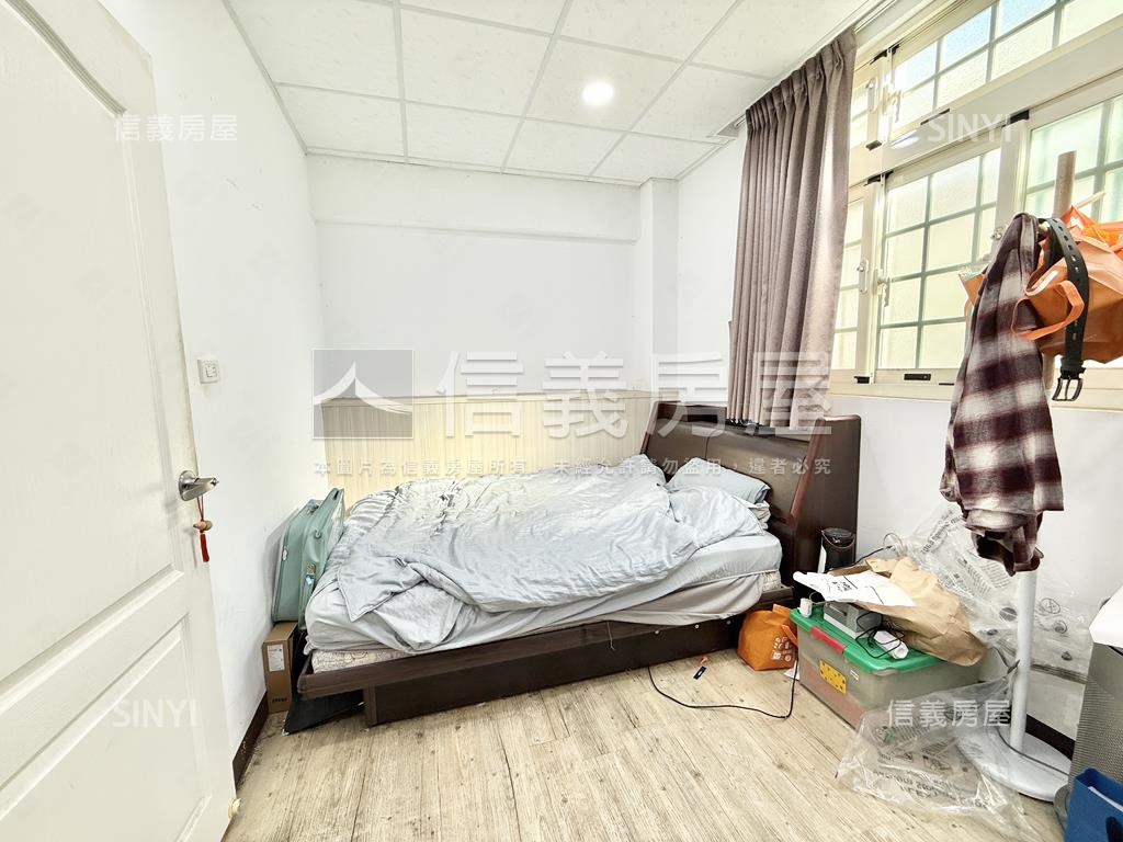 近南勢重劃區透天可停雙車房屋室內格局與周邊環境