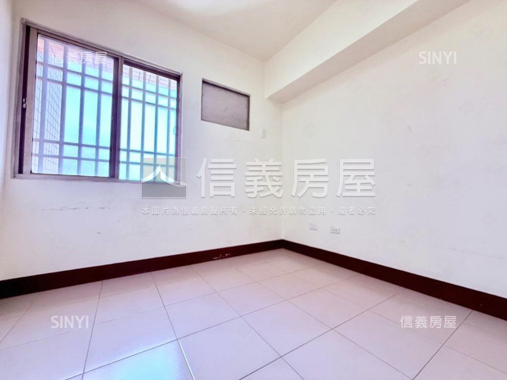 商業區兩房平車稀有釋出房屋室內格局與周邊環境
