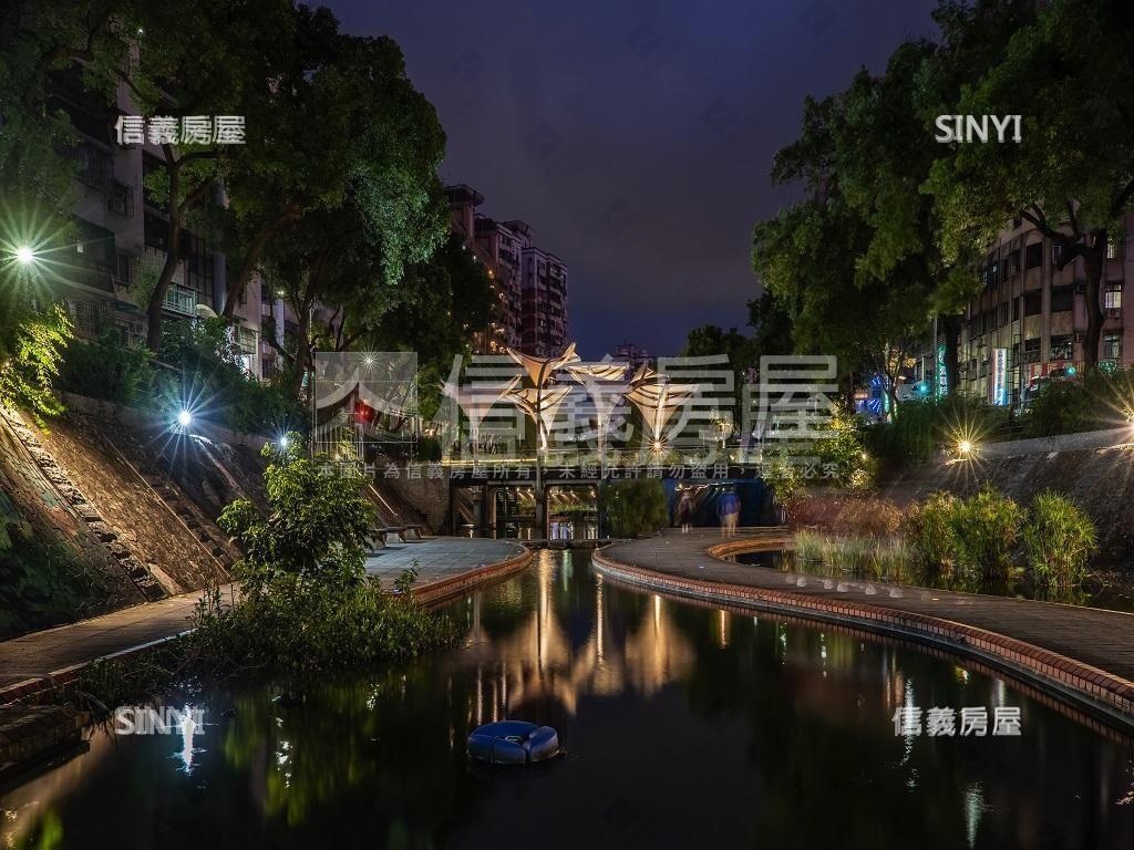 百邑富都匯２房２衛車位房屋室內格局與周邊環境