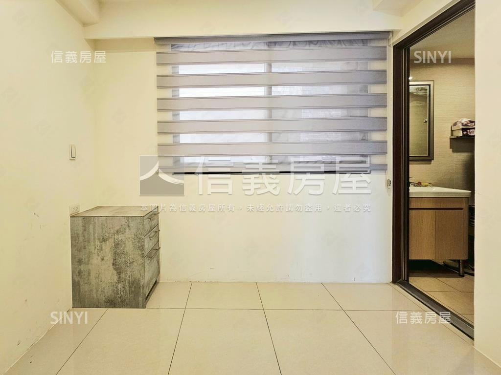 近市區多用途電梯透天金店房屋室內格局與周邊環境