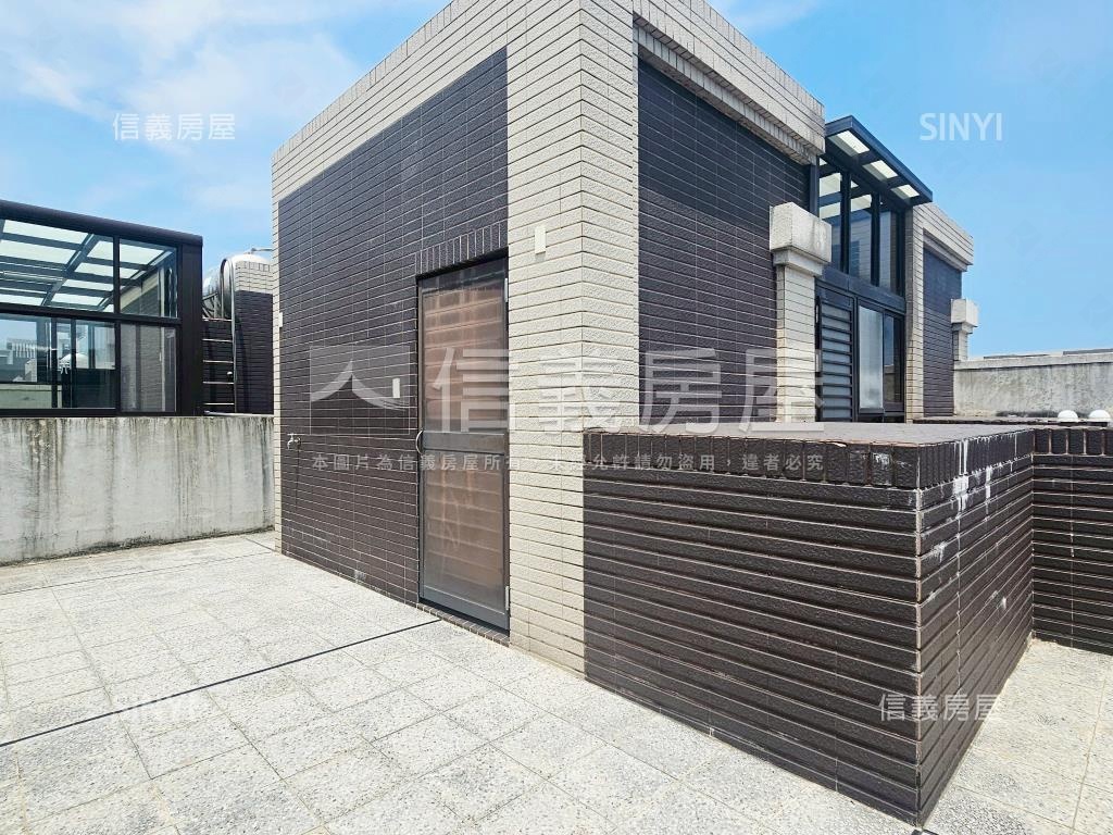 近市區多用途電梯透天金店房屋室內格局與周邊環境