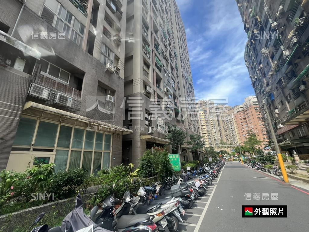 國泰醫院商圈挑高店辦房屋室內格局與周邊環境
