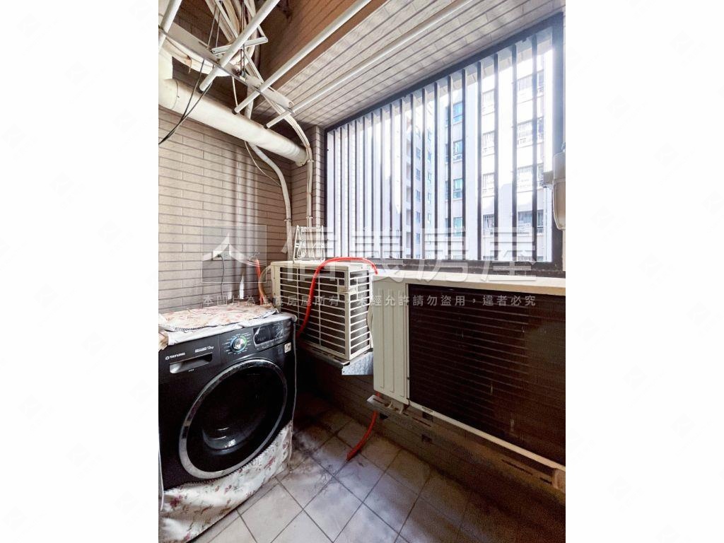 新杜拜高樓溫馨兩房房屋室內格局與周邊環境