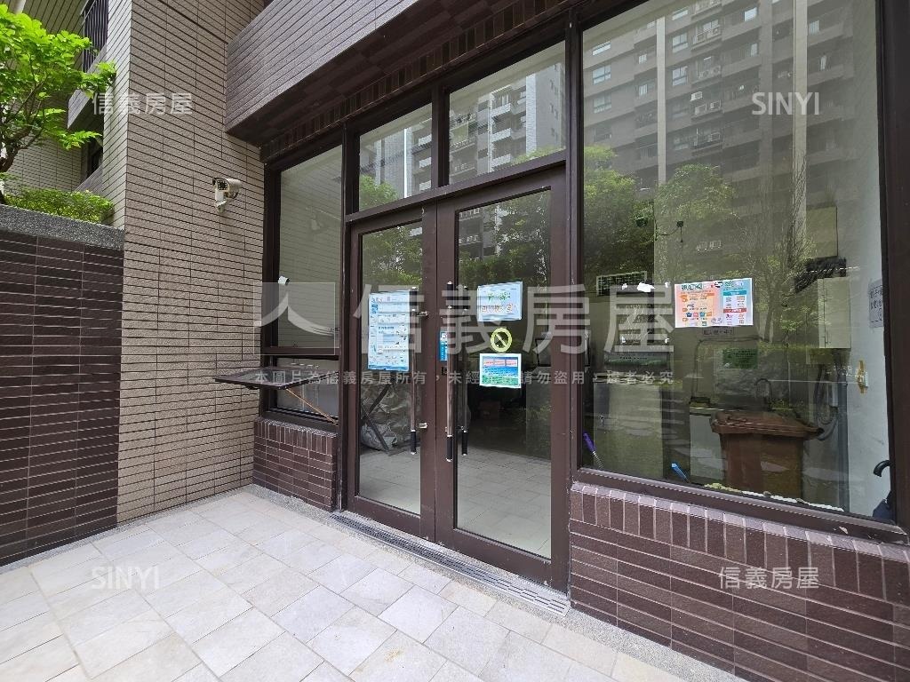 玉子園視野優美三房車位房屋室內格局與周邊環境