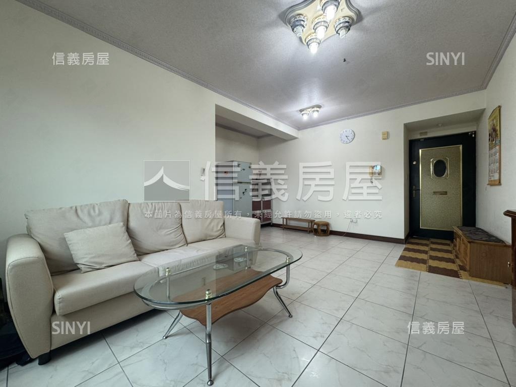 寶石邊間高樓電梯兩房房屋室內格局與周邊環境