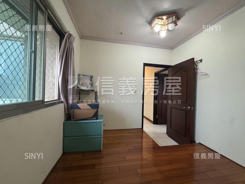 寶石邊間高樓電梯兩房房屋室內格局與周邊環境