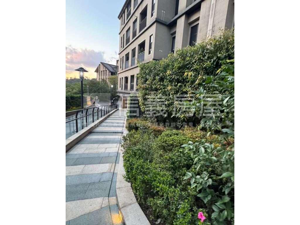 史丹佛庭園兩房加平面車位房屋室內格局與周邊環境