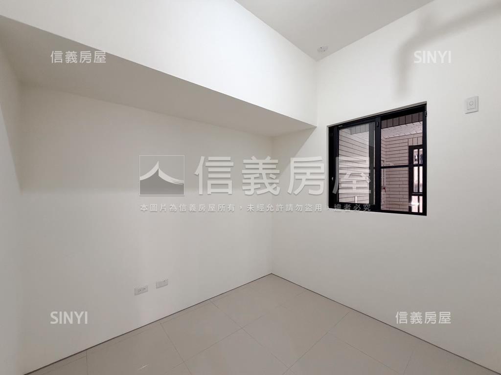 鑫巨蛋Ⅱ｜三房平車房屋室內格局與周邊環境