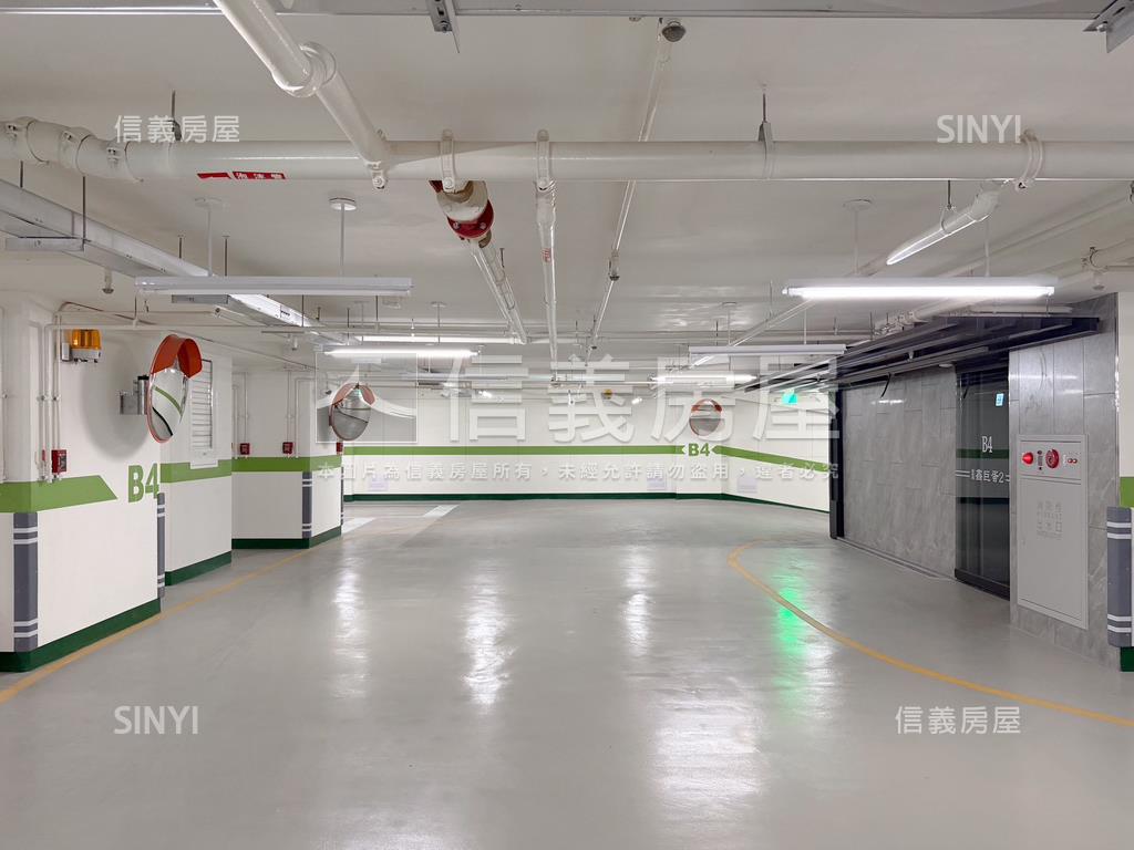 鑫巨蛋Ⅱ｜三房平車房屋室內格局與周邊環境