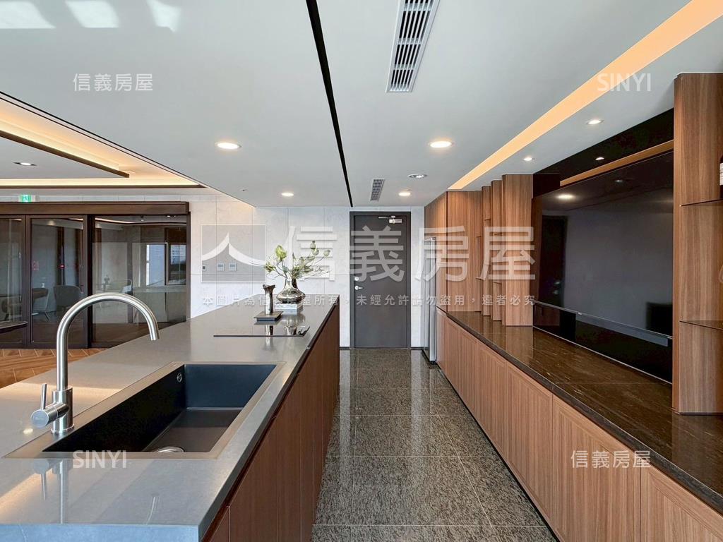 鑫巨蛋Ⅱ｜三房平車房屋室內格局與周邊環境