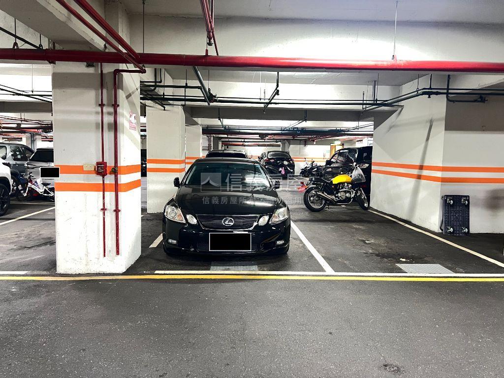 築之優賞高樓平面車位房屋室內格局與周邊環境