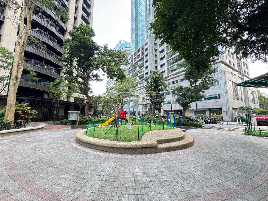 國泰方正一樓靜巷舒適庭院房屋室內格局與周邊環境