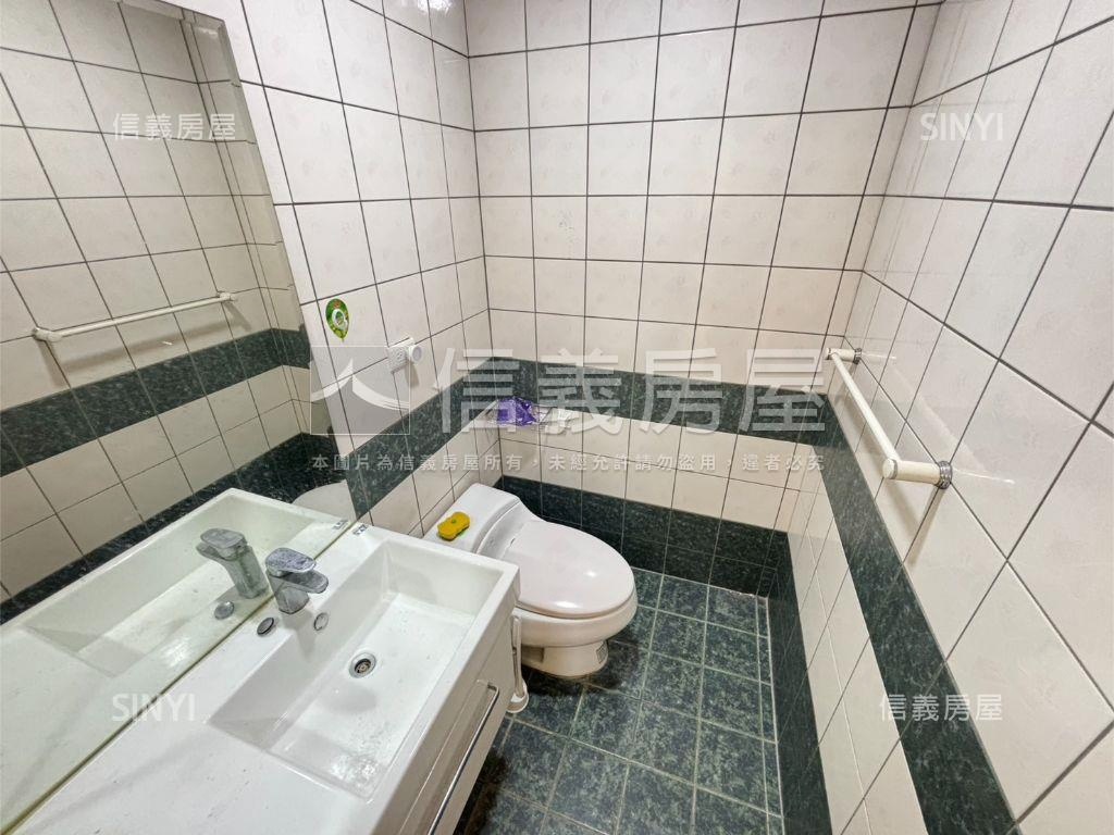 稀有釋出前院透天房屋室內格局與周邊環境