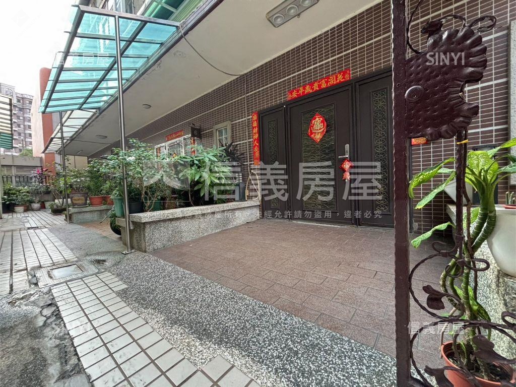 稀有釋出前院透天房屋室內格局與周邊環境