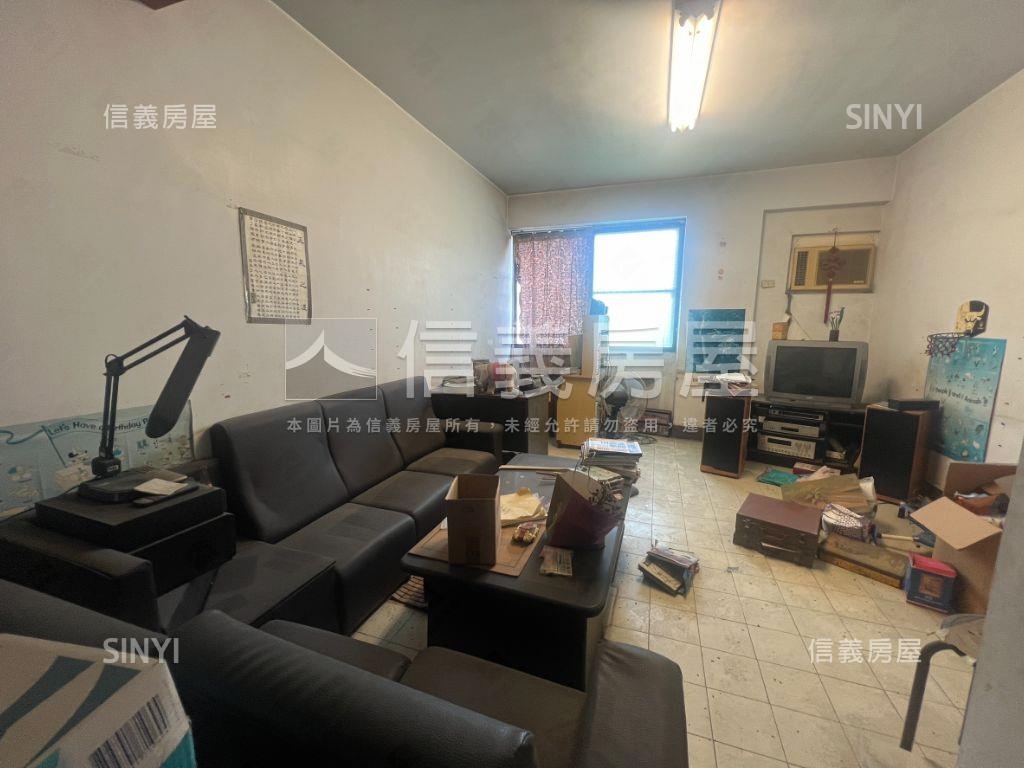 近高醫博愛三房公寓房屋室內格局與周邊環境