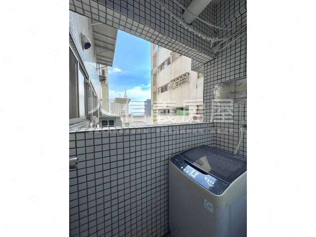 南天王綠園道旁樓中樓兩房房屋室內格局與周邊環境