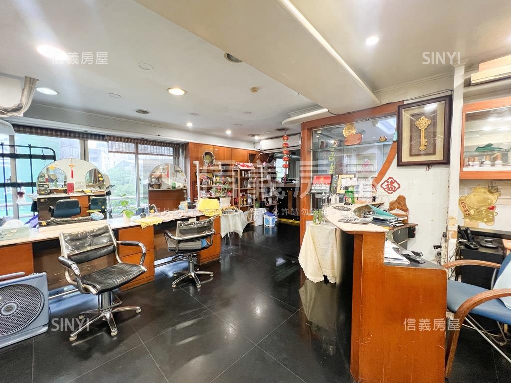 博愛路採光佳三角金房屋室內格局與周邊環境