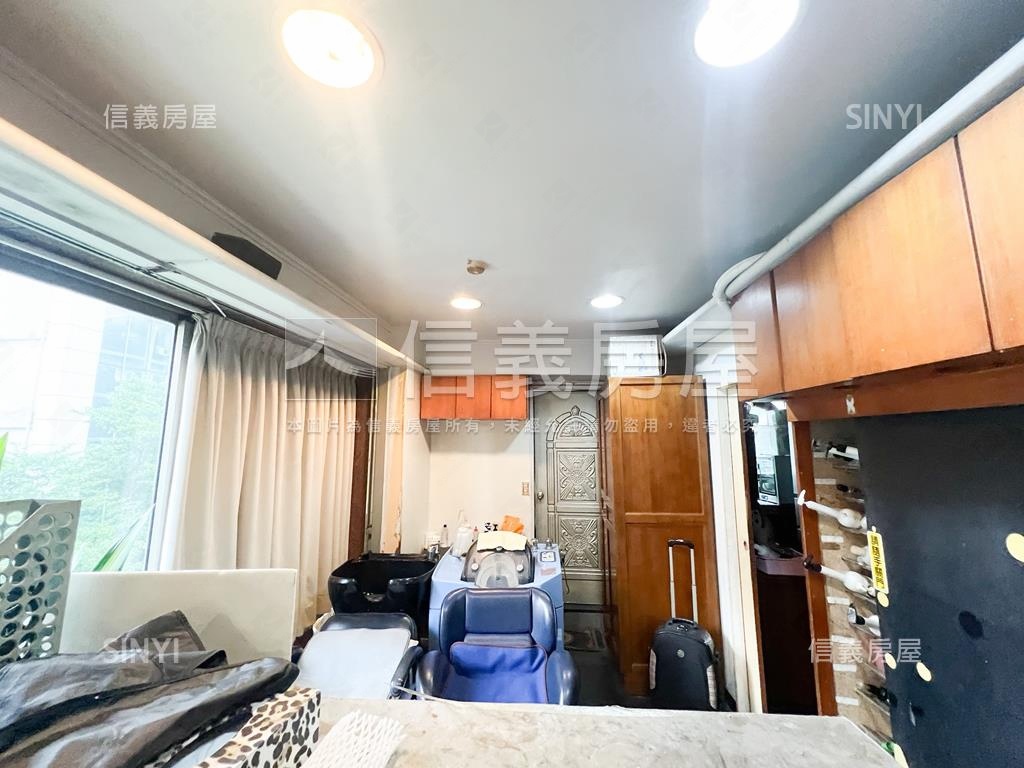 博愛路採光佳三角金房屋室內格局與周邊環境