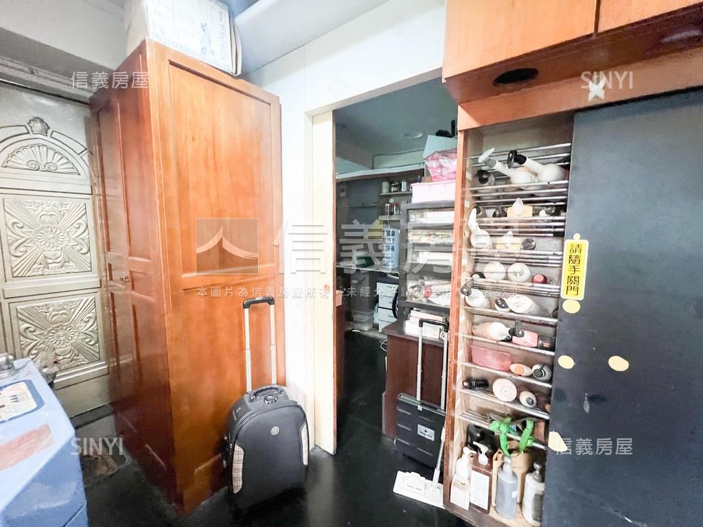 博愛路採光佳三角金房屋室內格局與周邊環境
