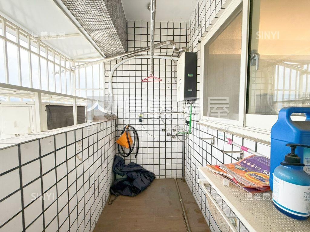 花市旁裝潢視野三房車位房屋室內格局與周邊環境