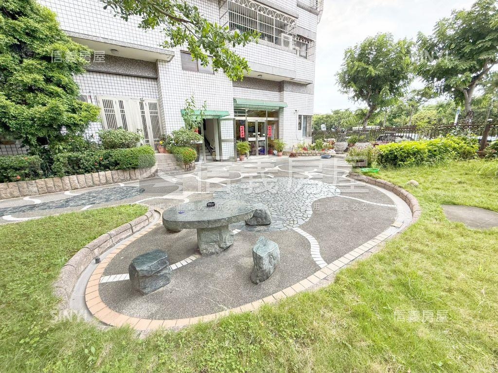 花市旁裝潢視野三房車位房屋室內格局與周邊環境