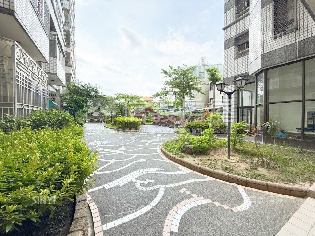 花市旁裝潢視野三房車位房屋室內格局與周邊環境