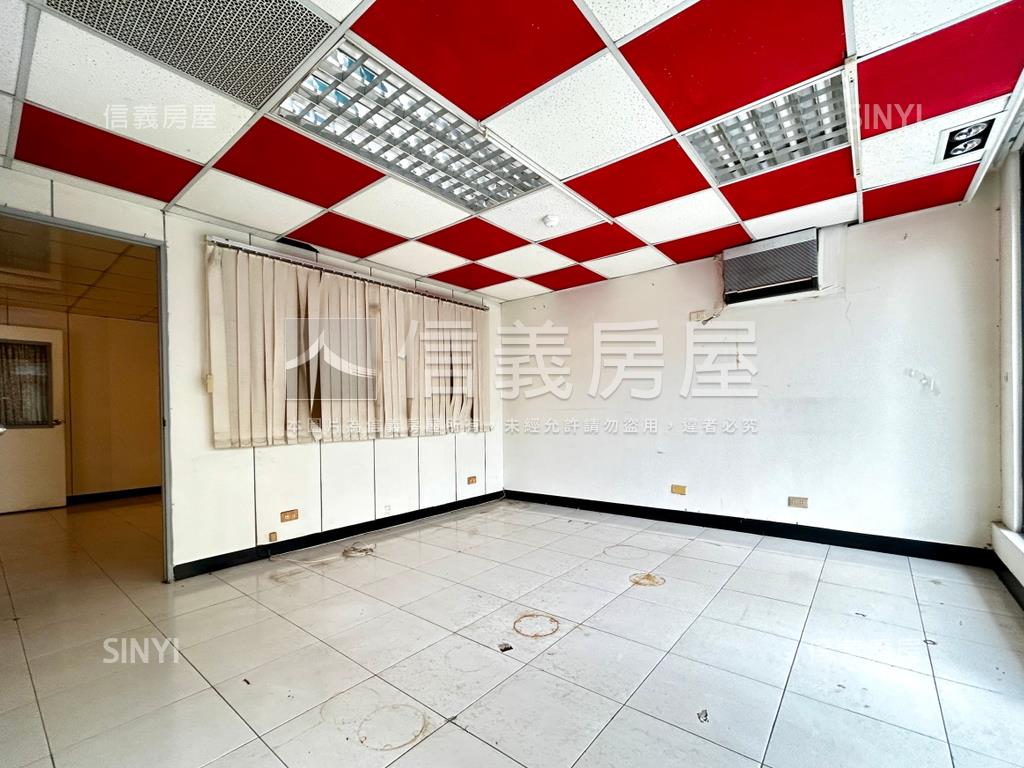 青年二路大面寬潛力店霸房屋室內格局與周邊環境
