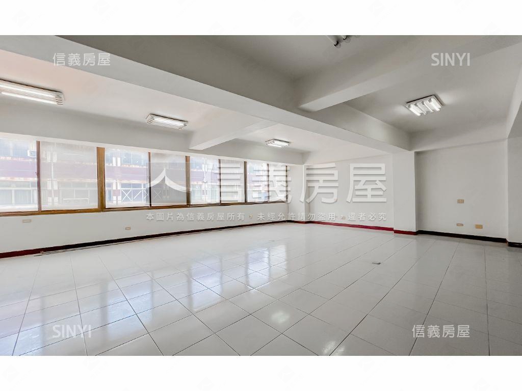 可以不用爬樓梯很高的透天房屋室內格局與周邊環境
