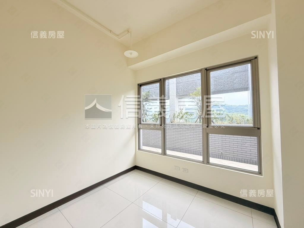 士林一品頂樓露臺大戶房屋室內格局與周邊環境