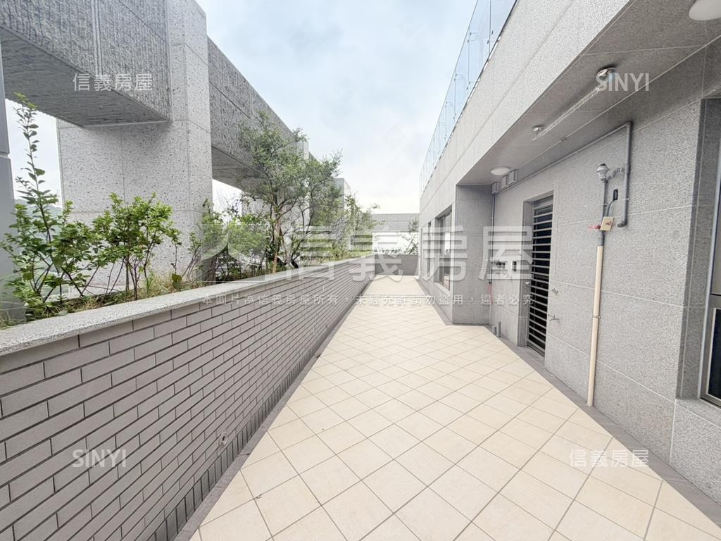 士林一品頂樓露臺大戶房屋室內格局與周邊環境