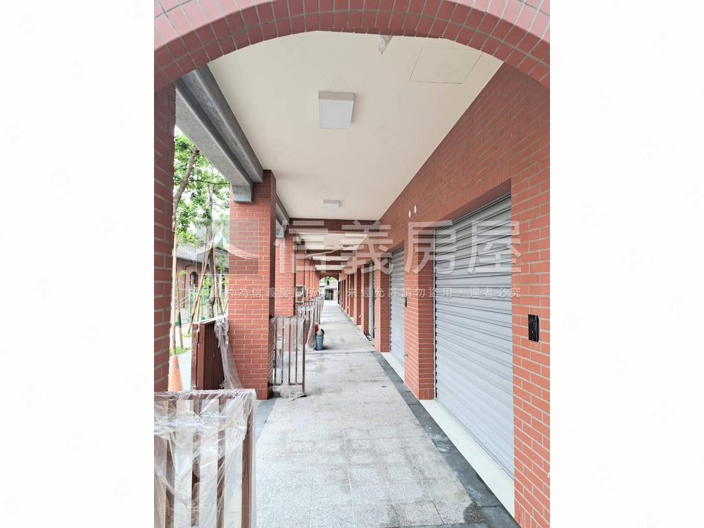 士林一品頂樓露臺大戶房屋室內格局與周邊環境