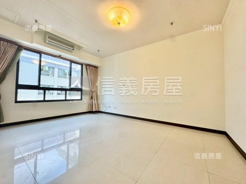 世紀皇家高樓４房雙車位房屋室內格局與周邊環境