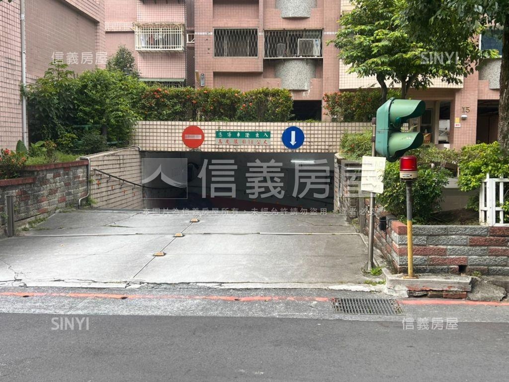 花園新廈機械車位房屋室內格局與周邊環境