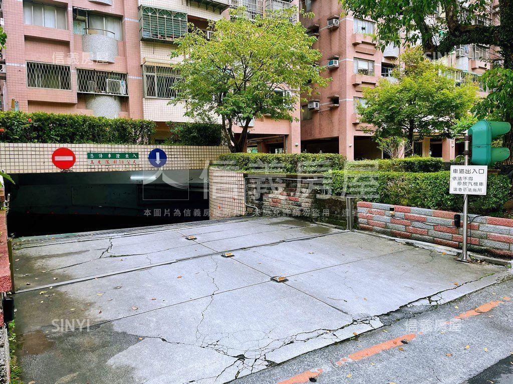 花園新廈機械車位房屋室內格局與周邊環境