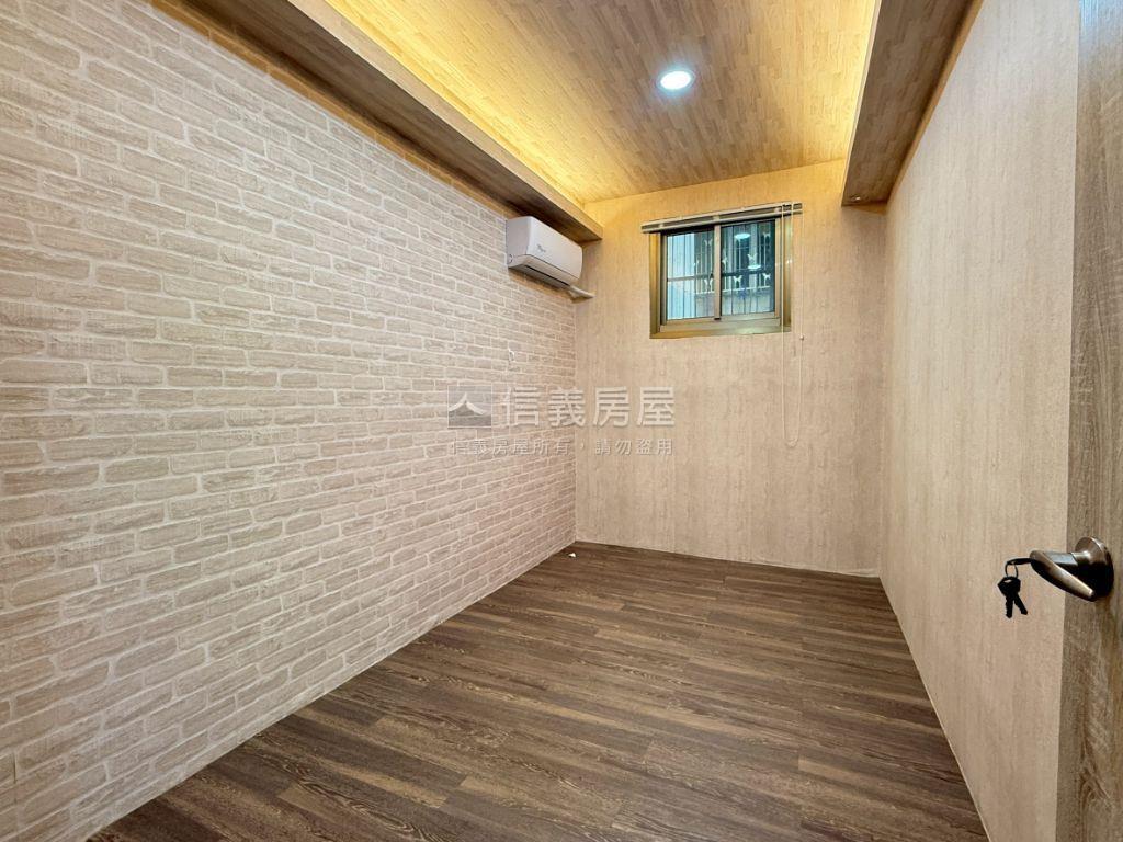 近捷運站雙透天大面寬店面房屋室內格局與周邊環境