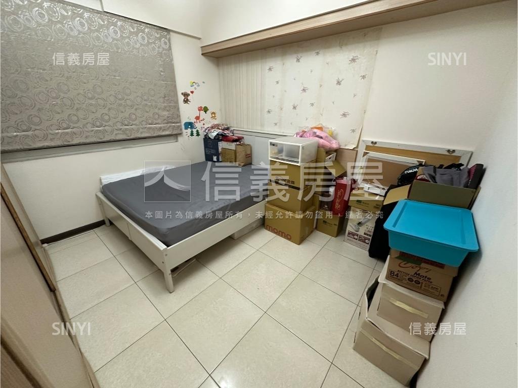 專任臻愛加洲三房Ｂ１車位房屋室內格局與周邊環境