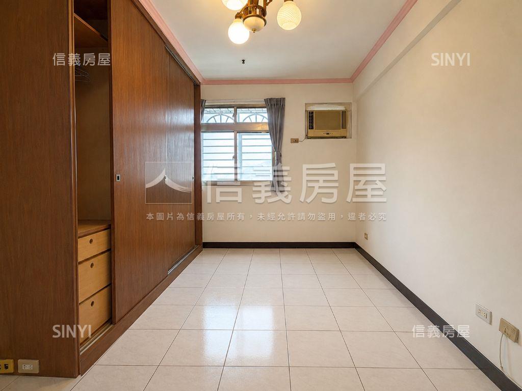頂天立地景觀視野讚房屋室內格局與周邊環境