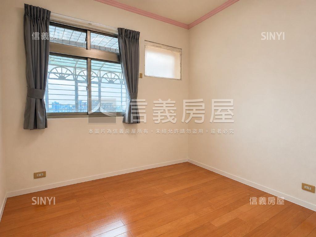 頂天立地景觀視野讚房屋室內格局與周邊環境