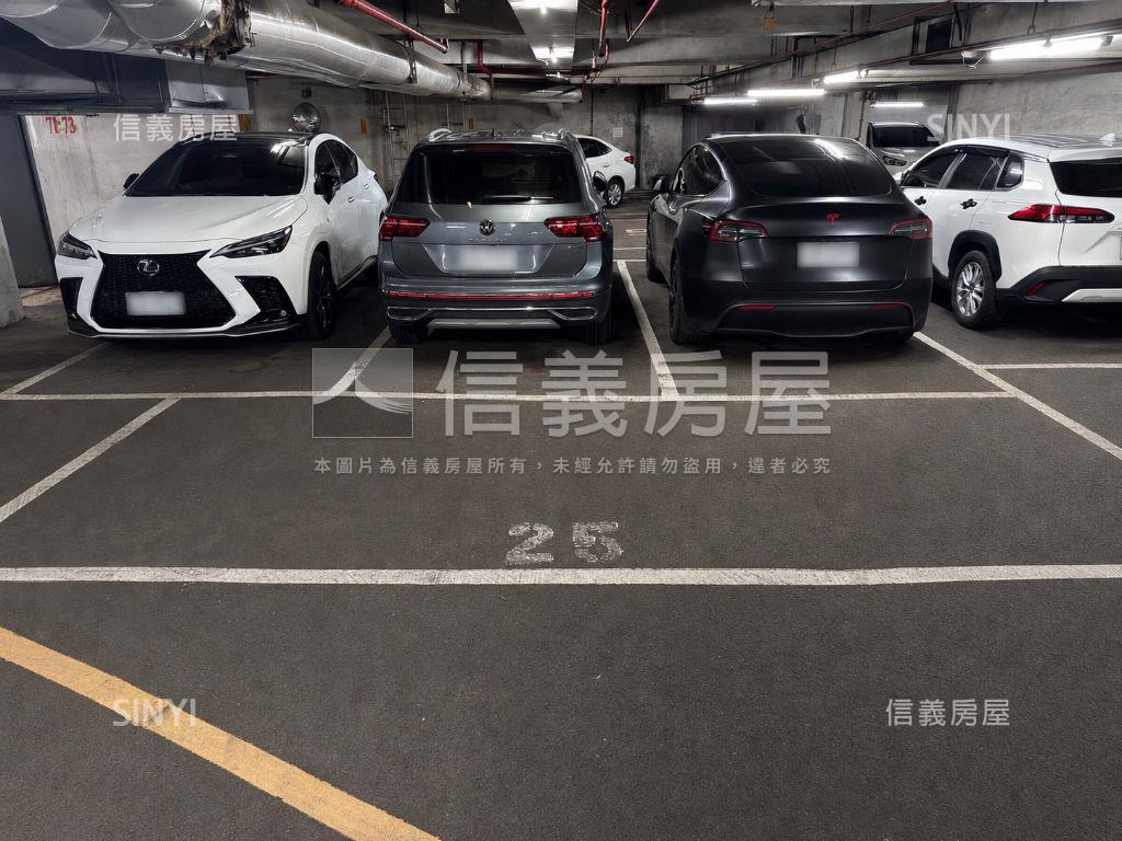 頂天立地景觀視野讚房屋室內格局與周邊環境