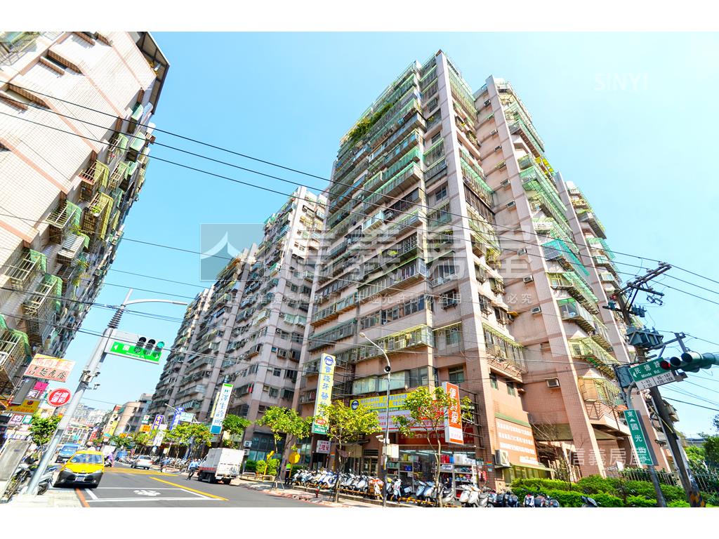 頂天立地景觀視野讚房屋室內格局與周邊環境