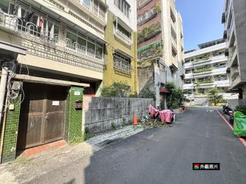 勞工公園．台鋁一樓